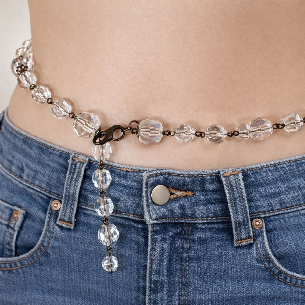 Vintage lightweight faceted Lucite ball and brass metal belt or necklace 39”